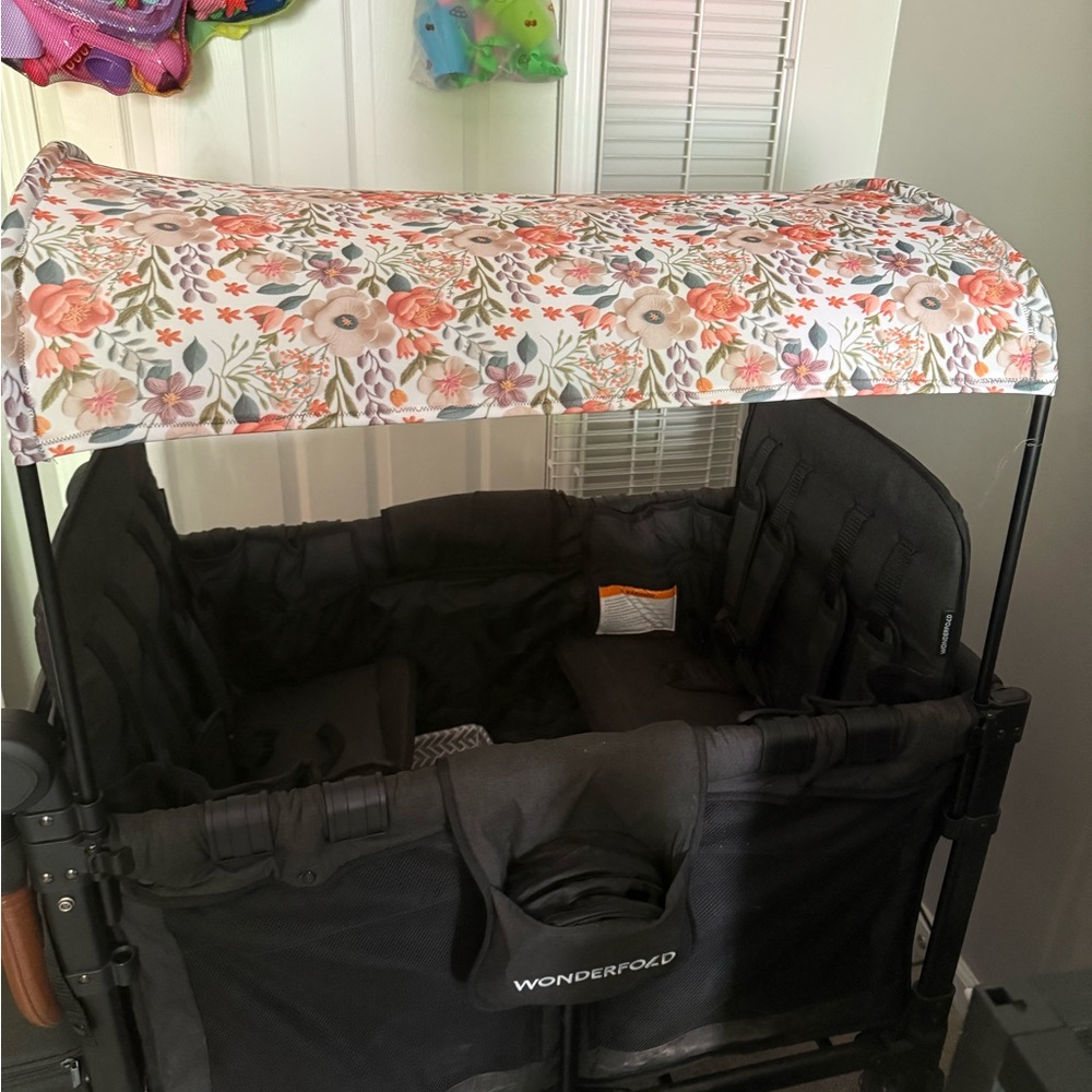 W4 Wonderfold Floral Canopy Wagon